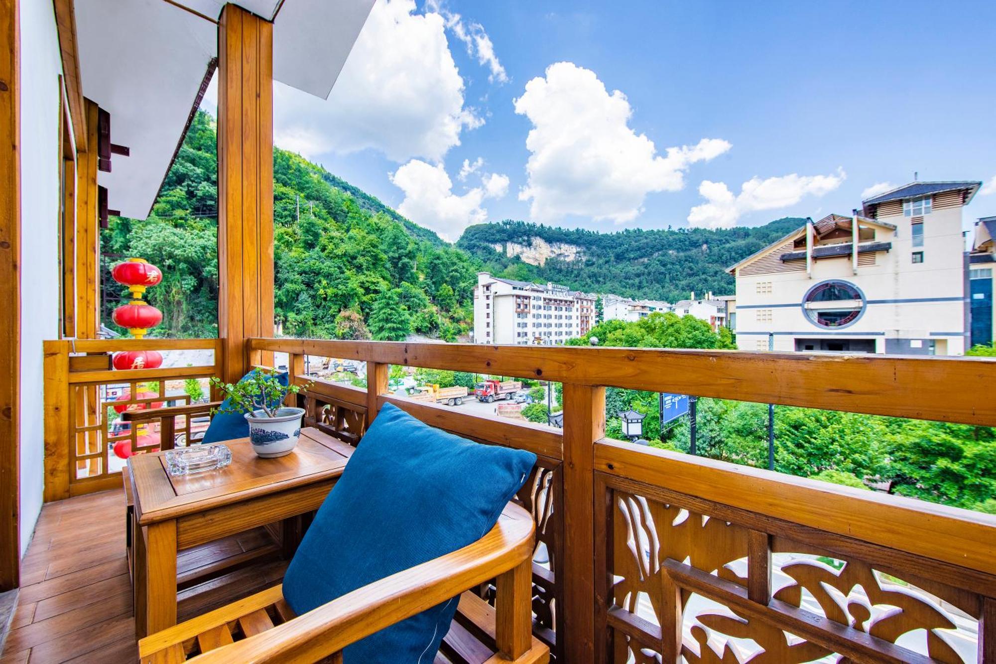 Guihua Road 106Th Hostel Чжанцзяцзе Экстерьер фото