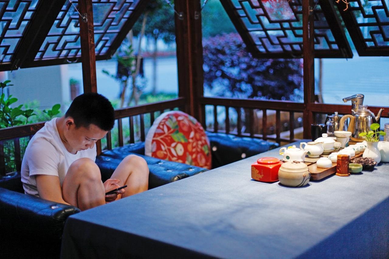 Guihua Road 106Th Hostel Чжанцзяцзе Экстерьер фото